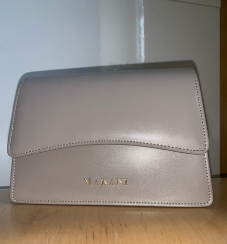 Customer photo review of MANA - TAUPE