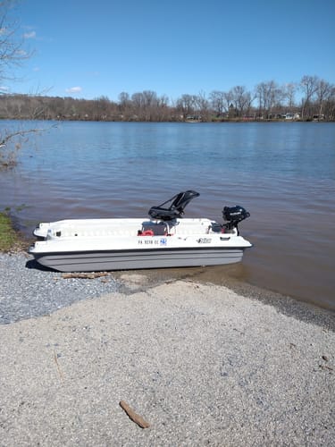 Customer photo review of Suzuki 2.5 HP Outboard Motor - Model DF2.5S5