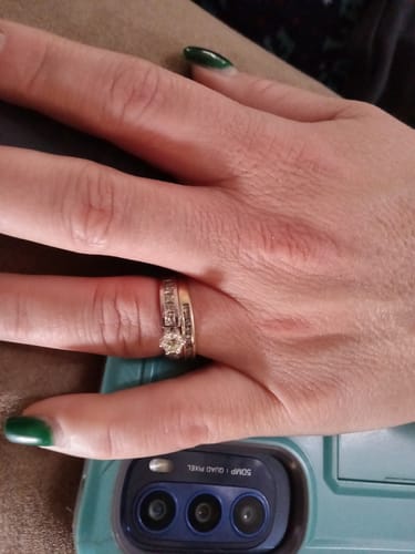 Customer photo review of 1.25-2.40 CT Princess & Round Cut Natural Diamonds - Engagement Ring