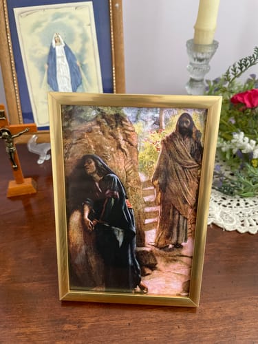 Customer photo review of Mary Magdalene at the Empty Tomb Postcard / Holy Card – pack of 3, 10, or 100 – by Harold Copping – Viintage Catholic Art