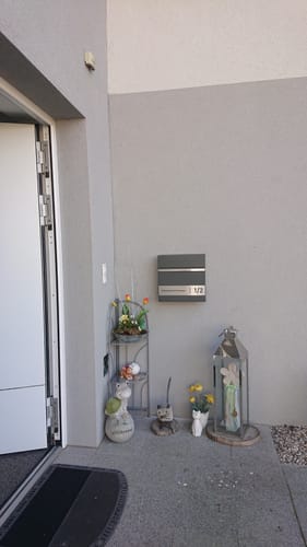 Customer photo review of AlbersDesign Briefkasten B3 anthrazit (RAL7016) personalisiert mit Edelstahlschild