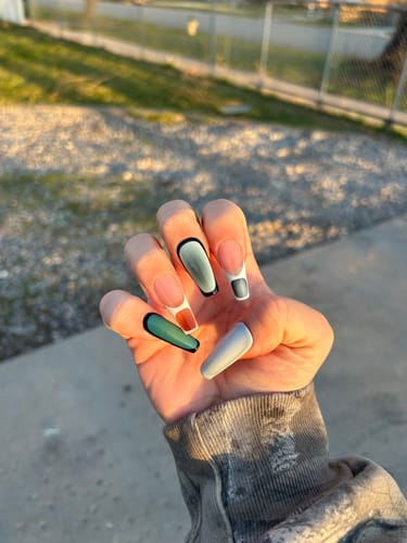 Customer photo review of Custom Nails