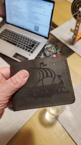 Customer photo review of Іменні шкіряні гаманці, шкіряні гаманці ручної роботи з гравіюванням