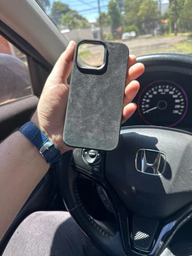 Customer photo review of RoyalLuxe Magnetic iPhone Case