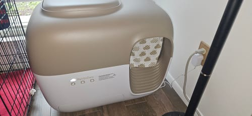 Customer photo review of Self-Cleaning Litter Box