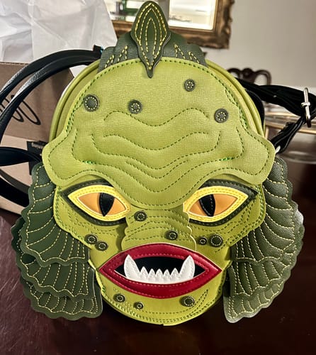 Customer photo review of BACKLOT NON DAMAGED - Swamp Monster Crossbody Bag - Love Pain and Stitches X Vixen