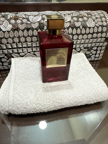 Customer photo review of Maison Francis Kurkdjian Baccarat Rouge 540 Extrait de parfum