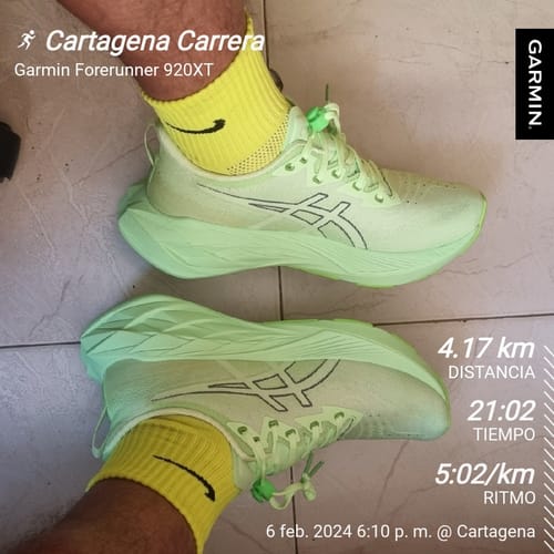 Customer photo review of Asics Novablast 4 Hombre