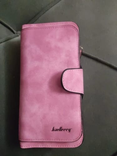 Customer photo review of Woman's Magnetic Clasp Wallet