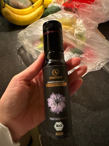 Customer photo review of BIO Schwarzkümmelöl – 100ml - 100% nativ, kaltgepresst, ungefiltert, UV-MIRON Flasche