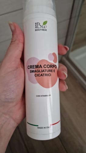 Customer photo review of Crema Corpo Smagliature e Cicatrici