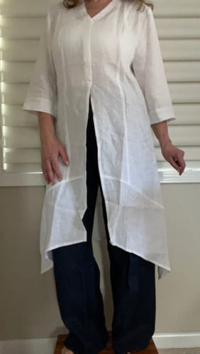 Customer photo review of Long Linen Tunic EFFE