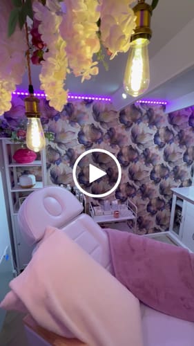 Customer video review of Sillon Electric Cosmetic Chair LUX 273B 3 Motors White