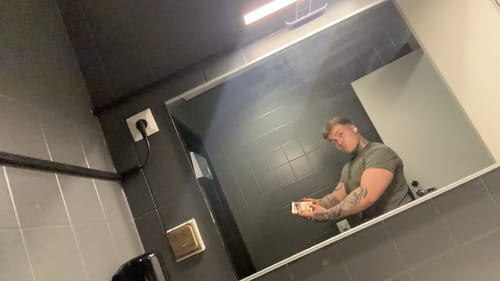 Customer photo review of 4059 - Fitted Metal Tee