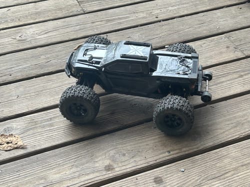 Customer photo review of Rlaarlo Carbon Fiber MINI 1:10 Scale Brushless Monster Truck, RZ001B-C