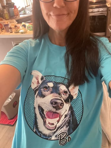 Customer photo review of Personalized Pet Circle T-Shirt