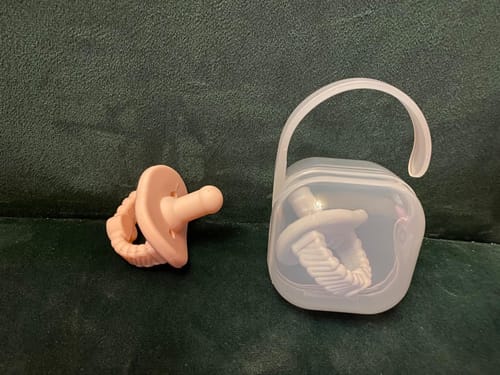Customer photo review of Newborn Teether Pacifiers 2 in 1 (0-6 Months)