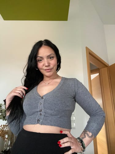 Customer photo review of Giacchino corto scollatura a V in calda viscosa con bottoni