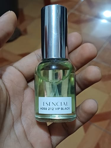 Customer photo review of H059 Inspirado en: 212 Vip Black - Carolina Herrera