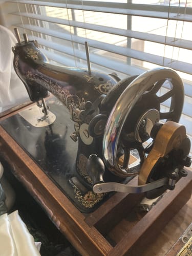 Customer photo review of Hand Crank w/ Screw, Alphasew #KS-1