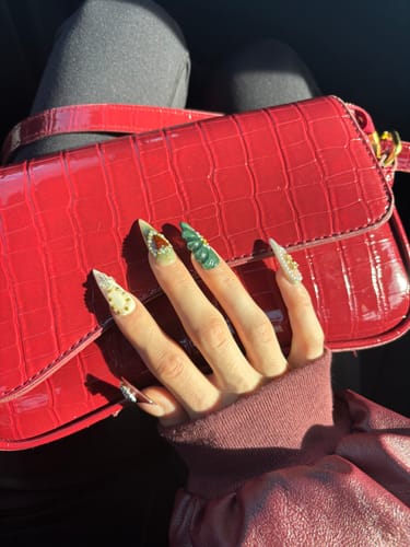 Customer photo review of Regal Crimson