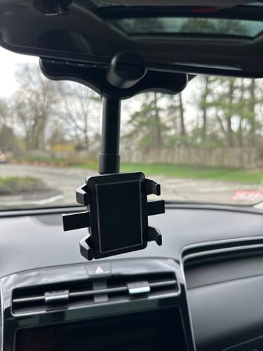 Customer photo review of 🤳🏽Multifunctional 360 Rotatable Car Rearview Mirror Phone Holder