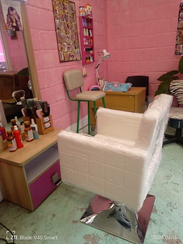 Customer photo review of Sillon para Barberia Cuadrado Hidraulico Ajustable Color Blanco