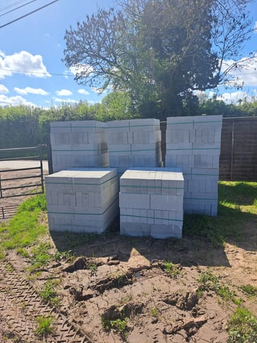 Customer photo review of 100mm Concrete Blocks 7N Dense Solid Pack 72