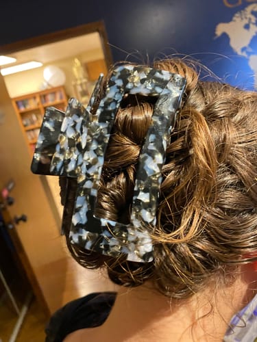 Customer photo review of XL Dreamy Claw Clip