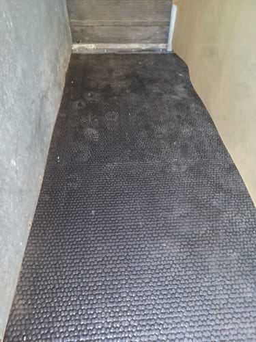 Rikkert H. review of Rubber Trailermat 9mm Premium (R9) - 166cm x 320cm image 1 out of 1