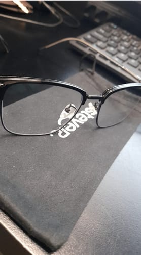 Customer photo review of Óculos Zenith Prata I Anti Luz Azul