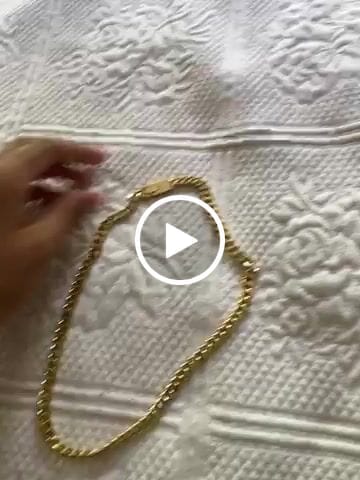 Customer video review of 8mm Cuban Link Engravable Chain