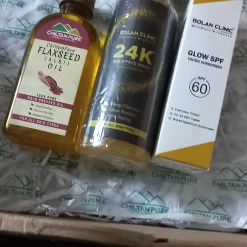 Customer photo review of 24K Gold Face Wash – Deep Cleanser, Glow Booster, Prevents Signs of Aging & Enhances Skin’s Elasticity