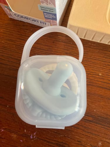 Customer photo review of Newborn Teether Pacifiers 2 in 1 (6 Months onwards)
