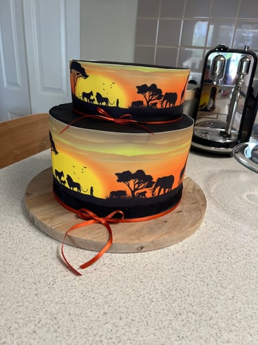 Customer photo review of African Landscape - Icing Cake Wrap
