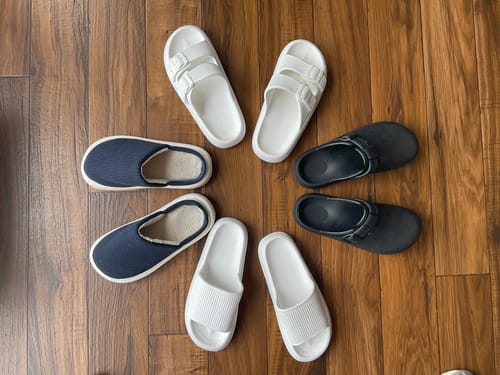 Customer photo review of Cloud Slides - Cozy Plush