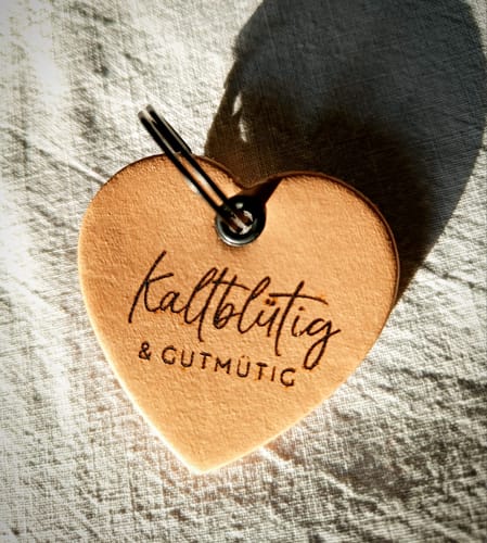 Customer photo review of Lederanhänger "Kaltblütig & gutmütig"