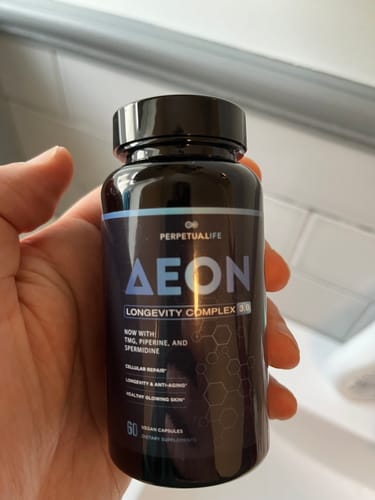 Customer photo review of AEON™ NAD+ Liposomal Longevity Complex with Nicotinamide DUO™