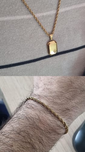 Reseña con foto de un cliente sobre Pulsera Rope Oro 3mm