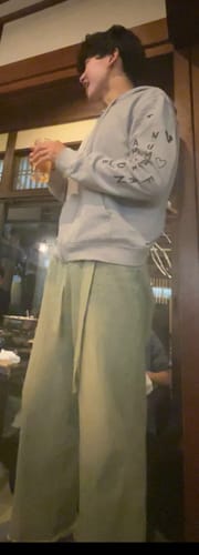 Customer photo review of Vintage Belt Strap Frayed Jeans