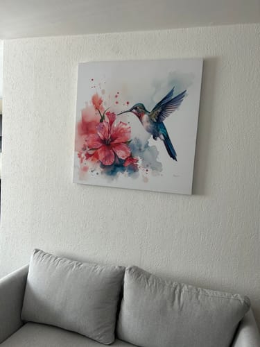 Customer photo review of Vuelo Vibrante: Colibrí y Flor en Acuarela