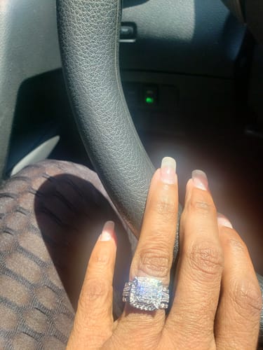 Customer photo review of 0.95-2.10 CT Round Cut Natural Diamonds - Engagement Ring