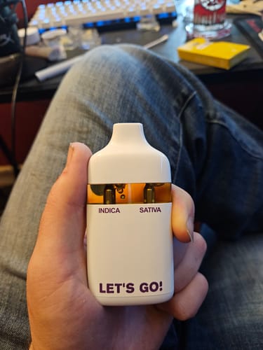 Customer photo review of Let's Go! 6000mg Takeoff Blend THC | 6ml Disposable