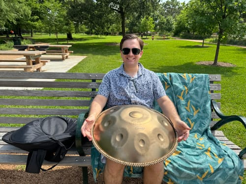 Customer photo review of Cosmos Handpan - Double-Sided 17-Notes in D Minor - Tambourine Golden Elegance Gift Set