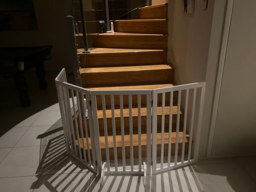 Customer photo review of PaWz Wooden Pet Gate - White