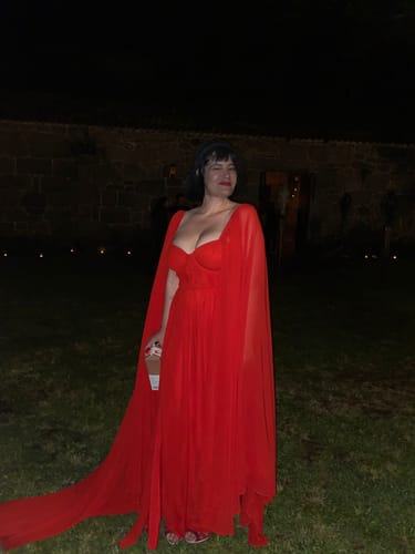 Customer photo review of Sweetheart Evening Dress Long Flare Sleeves Women Beach Party Dresses Fancy Photo Shoot Gowns YD211126