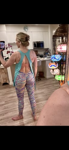 Customer photo review of Miami scrunch legging