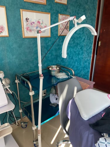 Customer photo review of Lampara Pestañas Media Luna Spa Arco 30 Luz Led 50w 3 Tonos Rosa