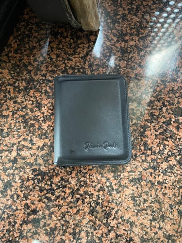Customer photo review of Magstar without coin pocket