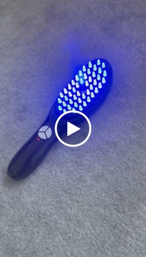 Customer video review of Brosse Capillaire EmiliParis™ - Une Nouvelle ère pour des Cheveux Revitalisés